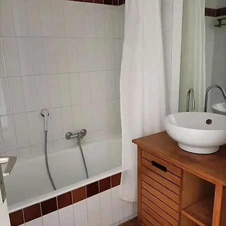 Studio Boulouris Avec Parking A 2 Minutes A Pied Des Plages Appartement *